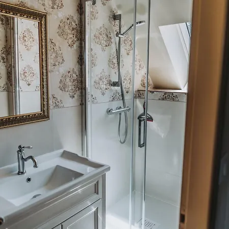 Chateau Belle Epoque - D'hotes &